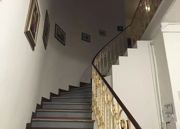 Plinio Szálloda Lenno